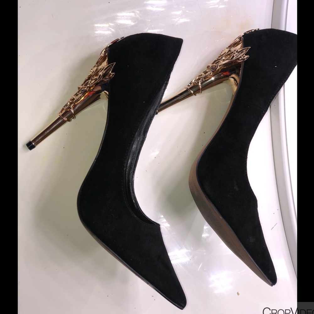 Black Shoedazzle Heels.